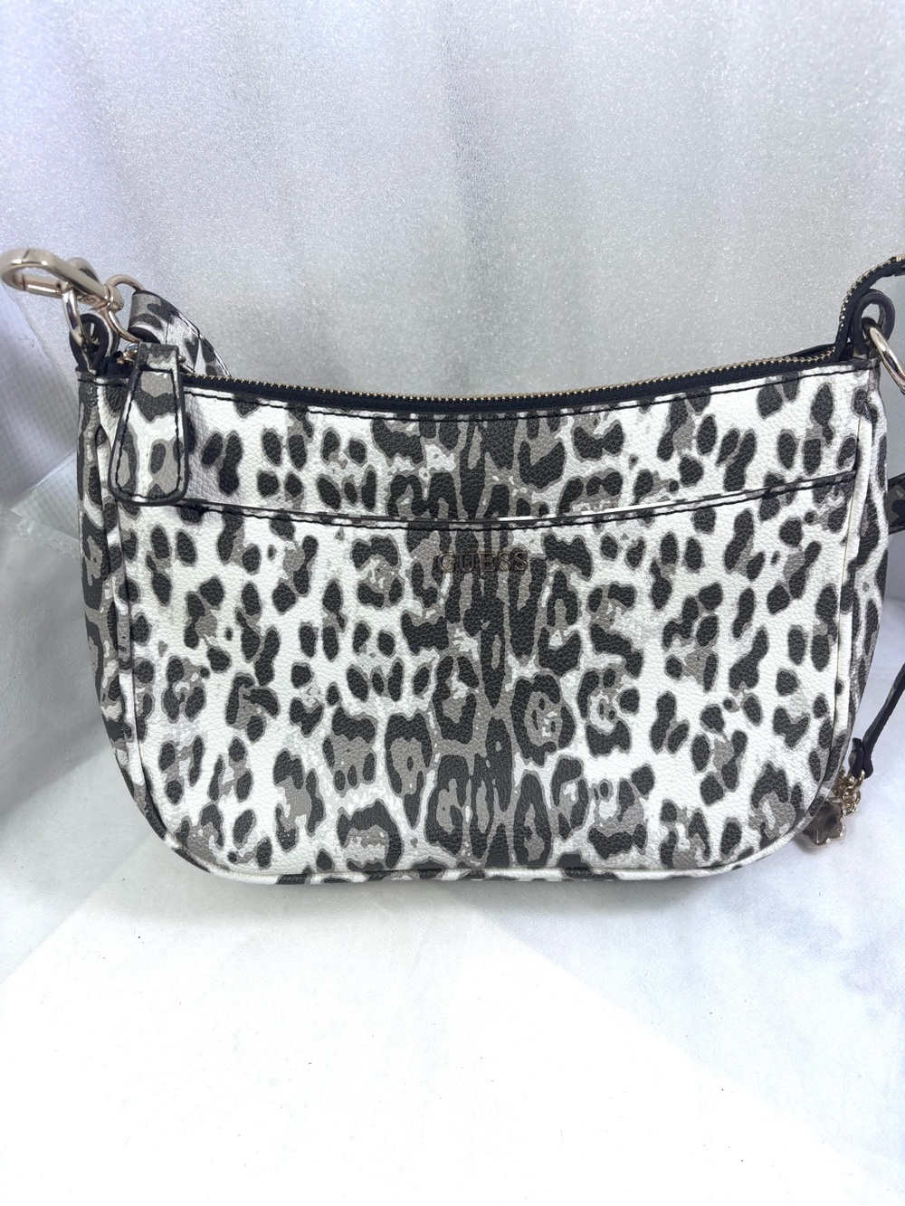 Guess Tinsley Leopard Print Shoulder Bag. Leopard Print.